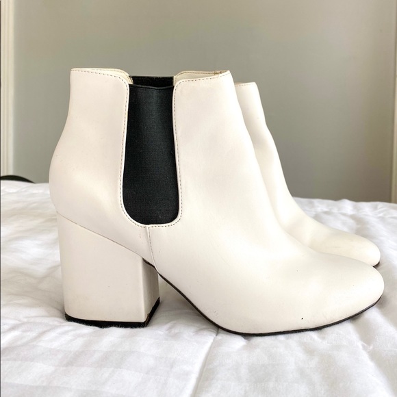 mia white booties